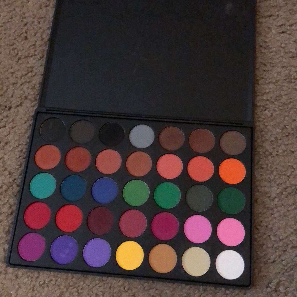 MORPHE 35C EYESHADOW PALETTE